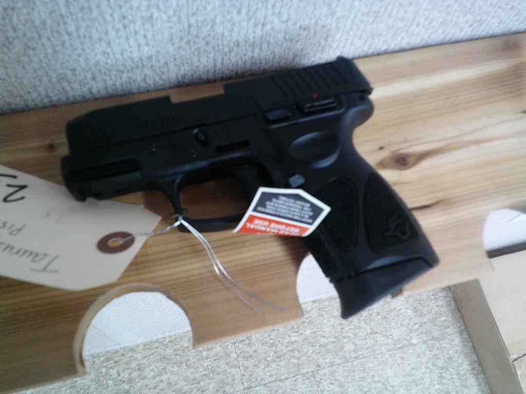 TAURUS G3C 9x19 PISTOL W/ BOX & EXTRA CLIP