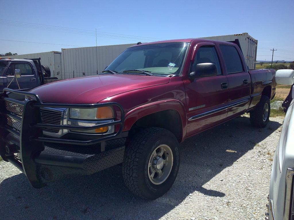 2004 GMC 3/4T 4-DOOR PU