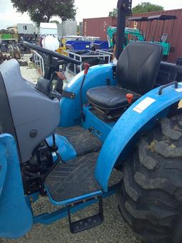 LS XG3032 FARM TRACTOR W/ LOADER & 5FT SHREDDER