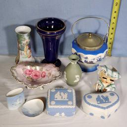 10 Porcelin and Related Novelties