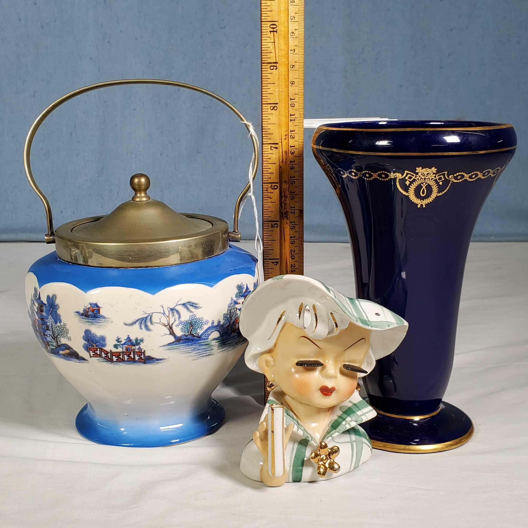 10 Porcelin and Related Novelties