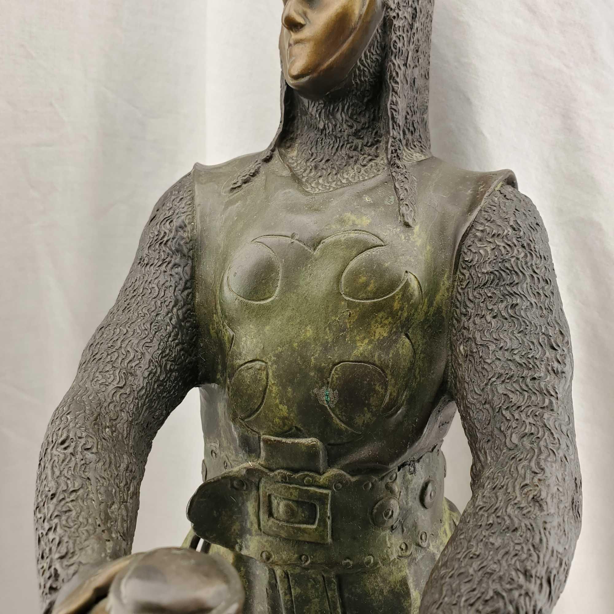 23" Maurice FAVRE (1875-1915) Bronze Sculpture Of "Le Preux" Knight's Templar Figure