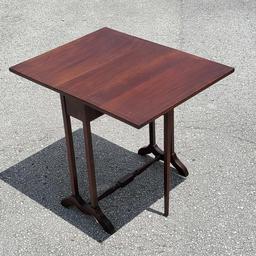 Petite Mahogany Pin Line Inlay Drop Leaf Accent Table