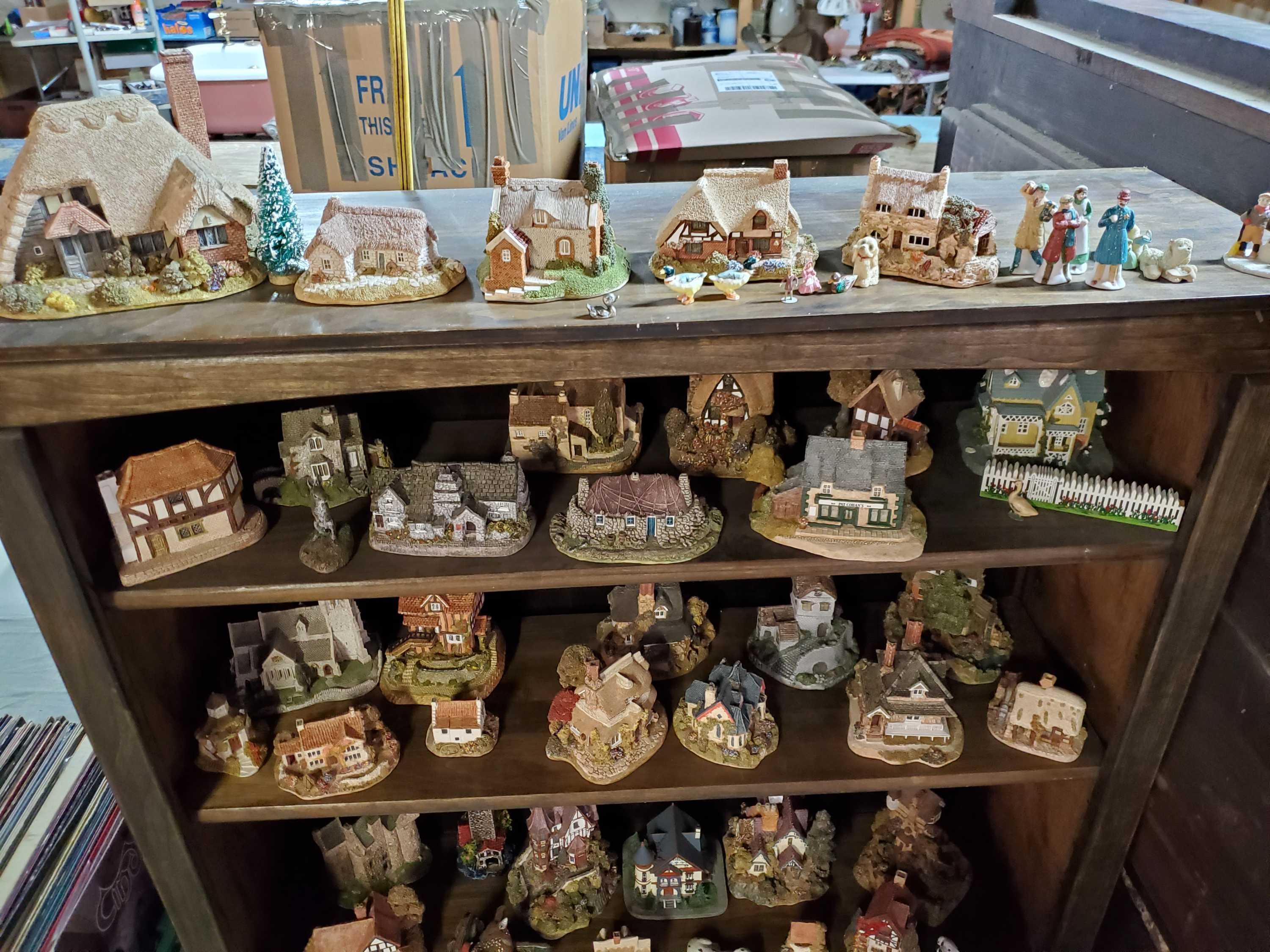 Bookself of LilliPut Lane Cottages, Animals and Related Figures