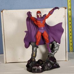 1995 Limited Ed. Marvel Leberecht Magneto 2 Pc Statue with Shipping Box