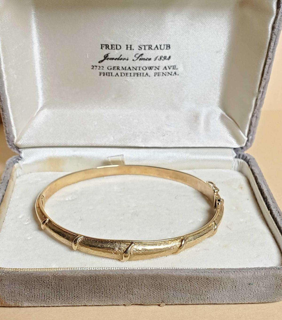 Vintage 14k Gold Bangle Bracelet