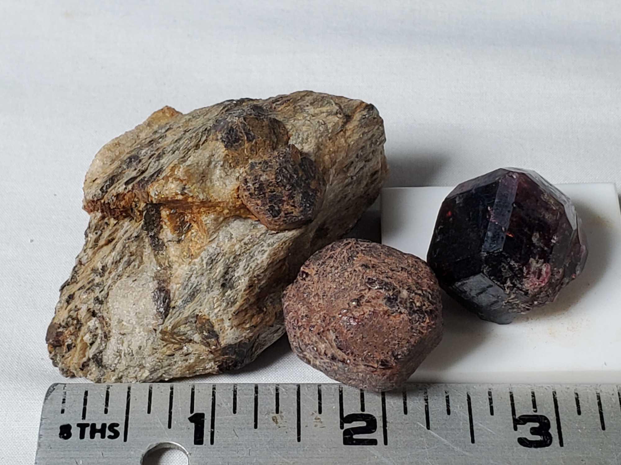 Tray Lot of Fine Crystal and Gemstone Specimens