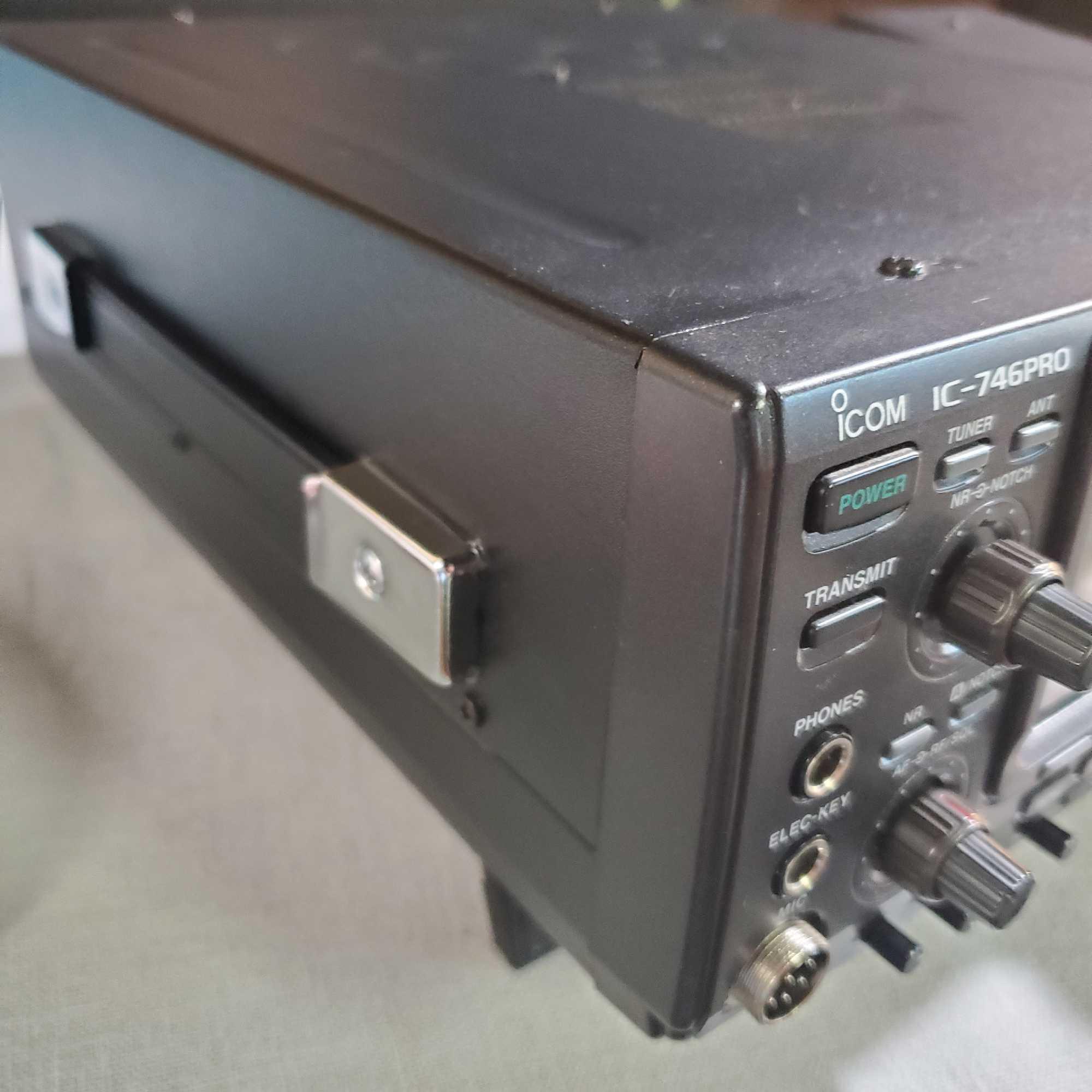 Used In Shipping Box Icom IC-746PRO HF/VHF All Mode Ham Radio Transceiver & Icon PS-125 Power Supply