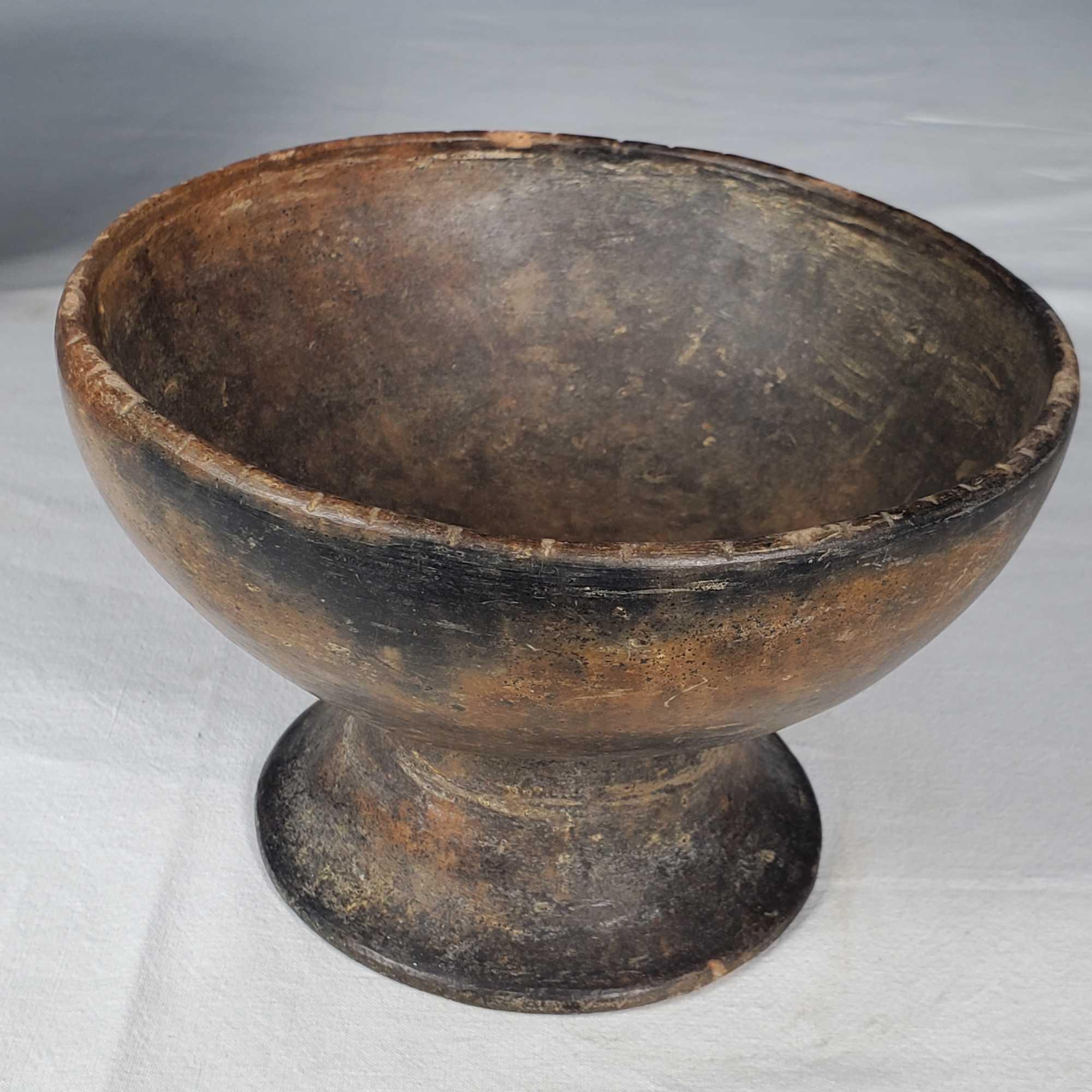 2 Pre-Columbian Footed Bowls