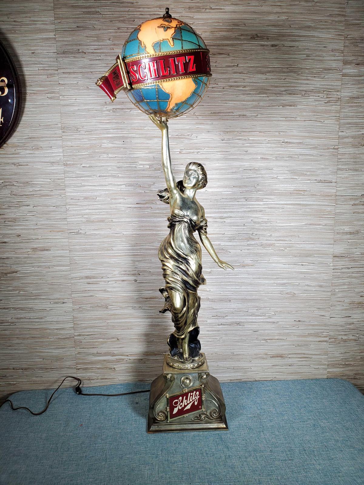 Great Vintage 1970's Schlitz Beer Lady Holding the World Tavern Light