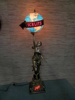 Great Vintage 1970's Schlitz Beer Lady Holding the World Tavern Light