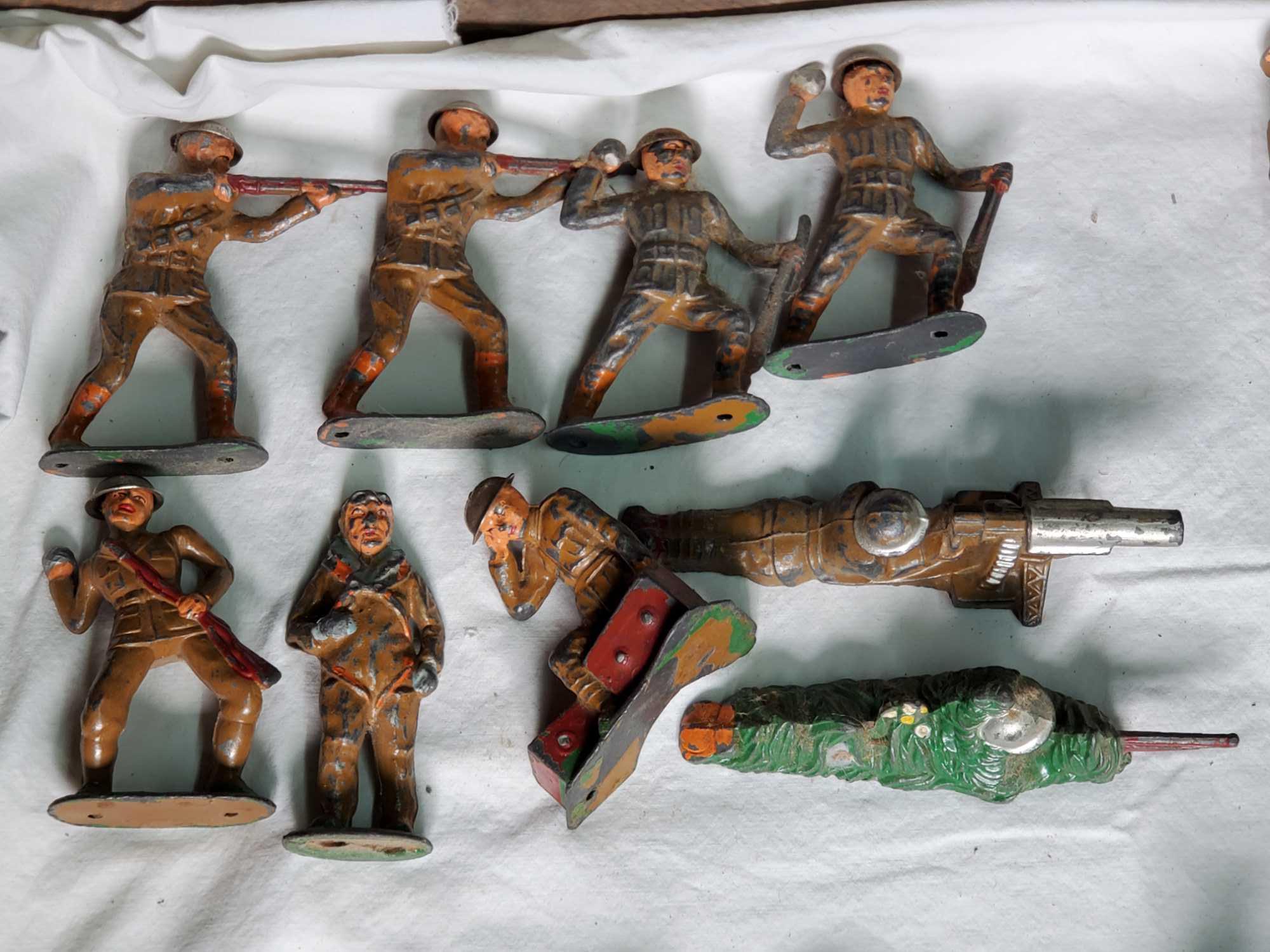 2 Trays Of Barclay/Manoil Dime Store Holloware Toy Soldiers