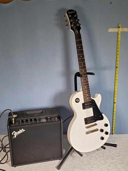 Epiphone Les Paul Model Studio Hard Body Alpine White, Fender Mustang LT25 Amp. & Stand