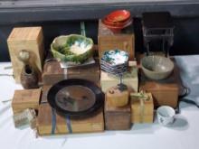 10 Antique and Vintage Japanese Pottery Tea Ceremony Bowls, Lacquer Stands and Bowls, Okimono, Etc