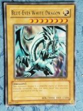 Yugioh Yu-Gi-Oh! Blue-Eyes White Dragon First Edition LOB-001 Ultimate Rare Trading Card NM/M