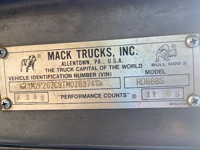 1995 Mack RD688S Dump Truck