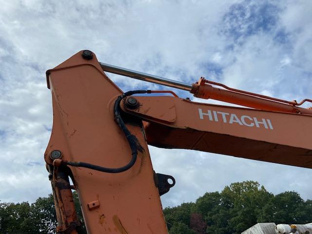 Hitachi EX200-5 Excavator