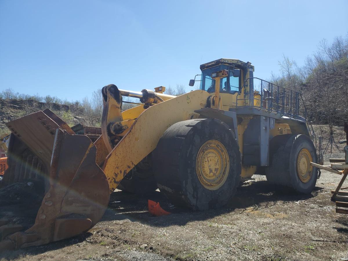 Komatsu WA900-3LC Loader