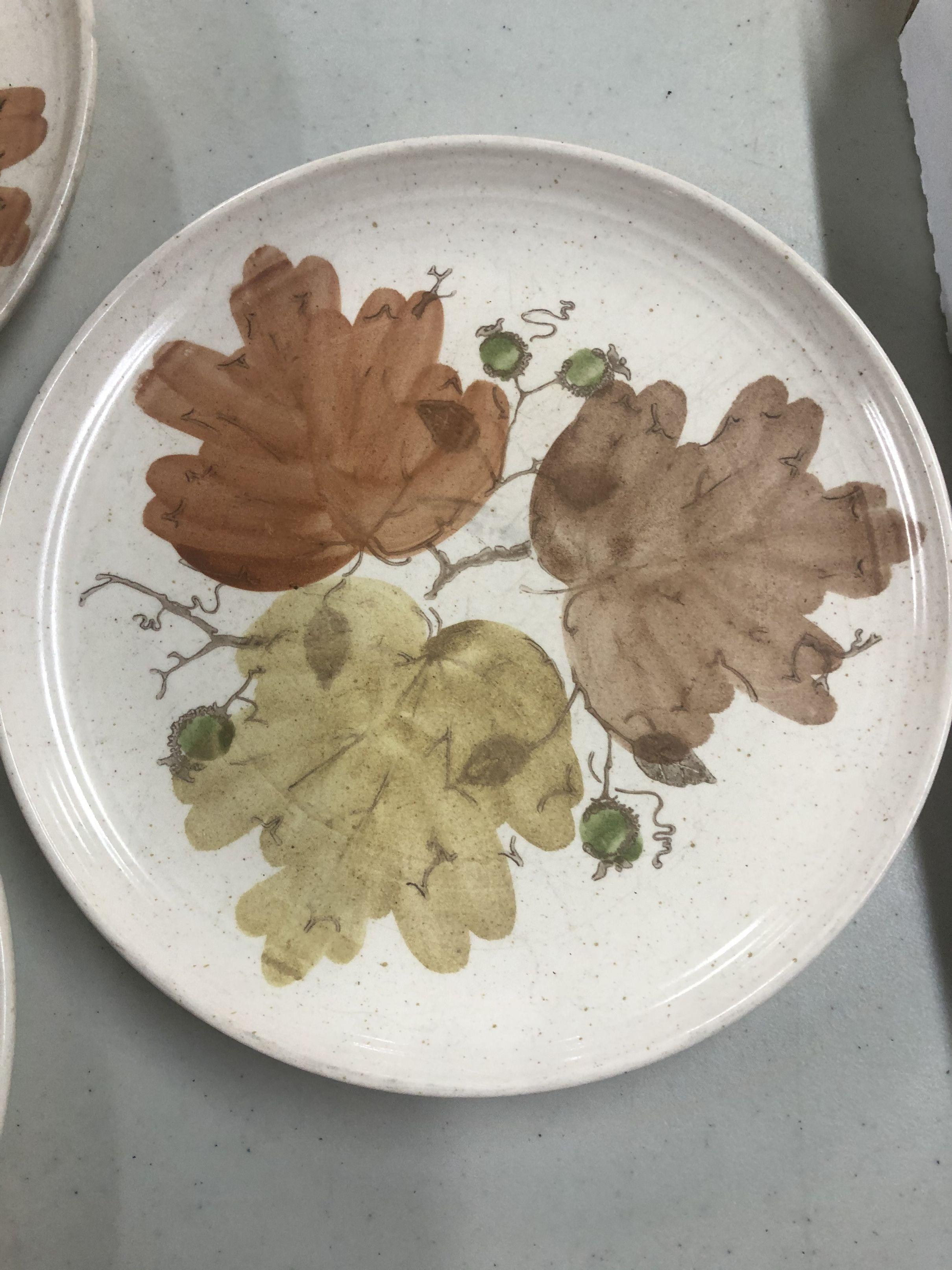 poppytrail Metlox three plates, leaves