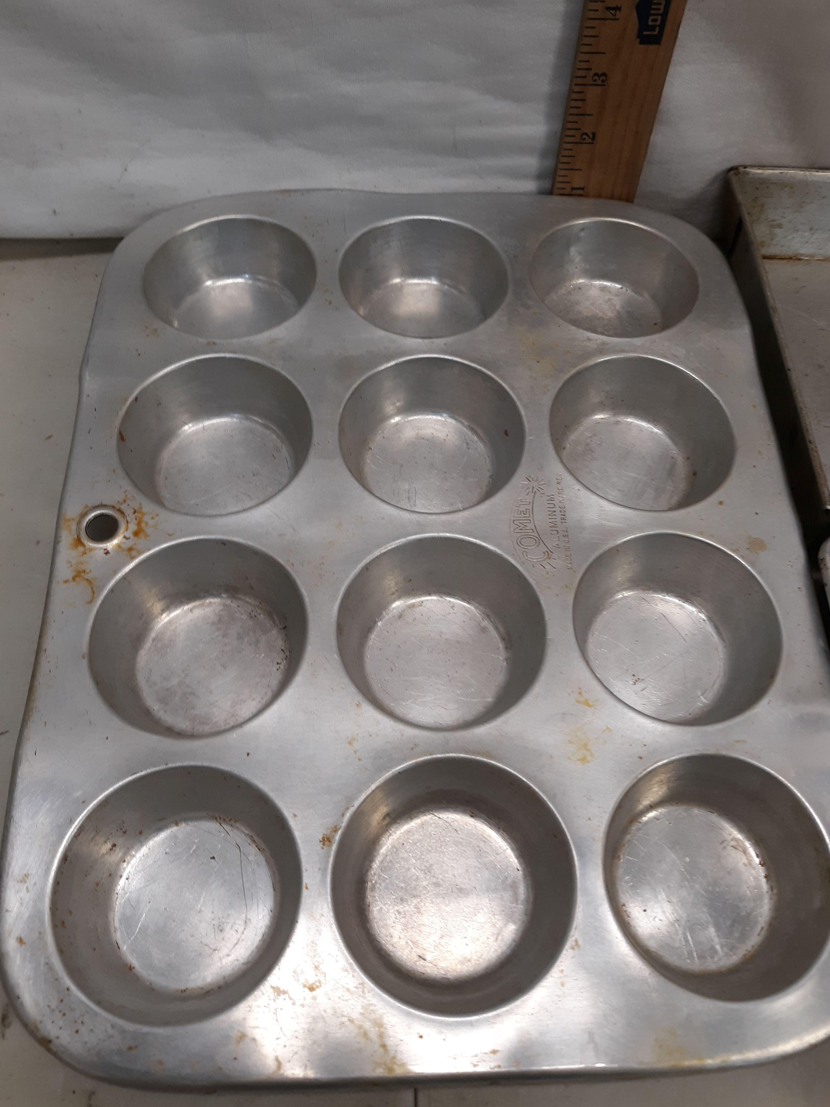 12 cup tin muffin pan, 6 cup tin muffin pan, 2 111/4x71/2x11/2 baking pans