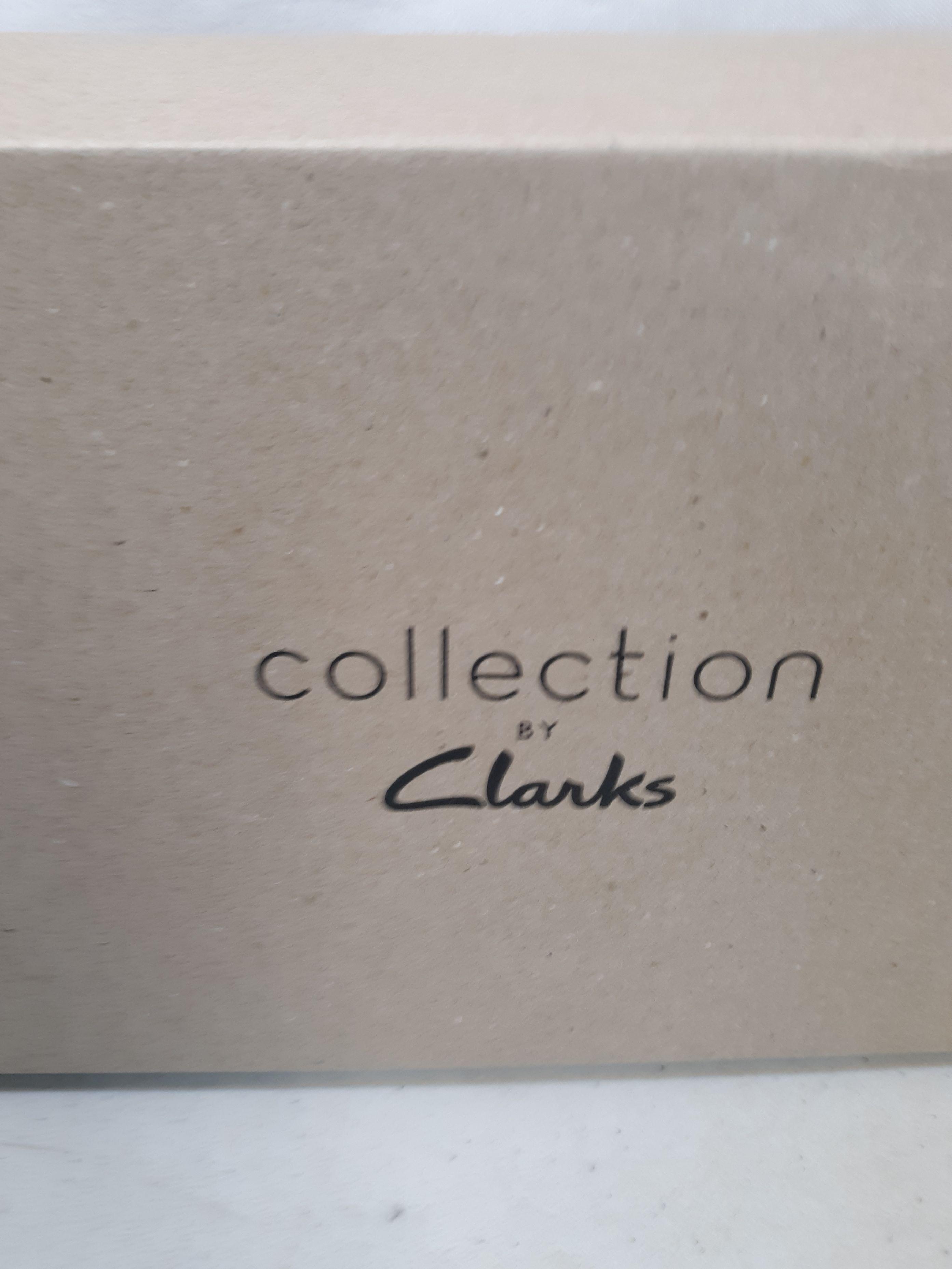 Clark Black Leather shoes, size 8