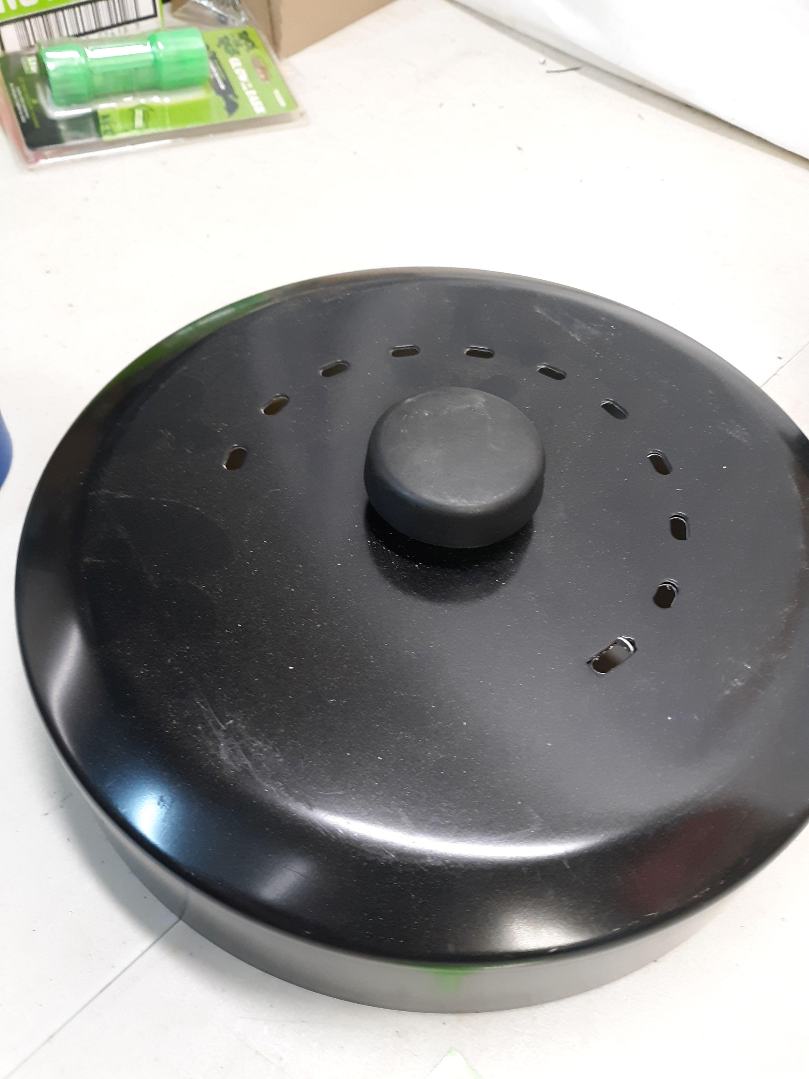 2 spring form pans, pan with lid and grater