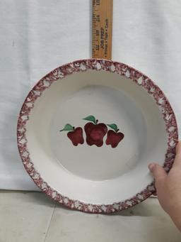 2 ceramic pie plates, 1-white, 1-apples