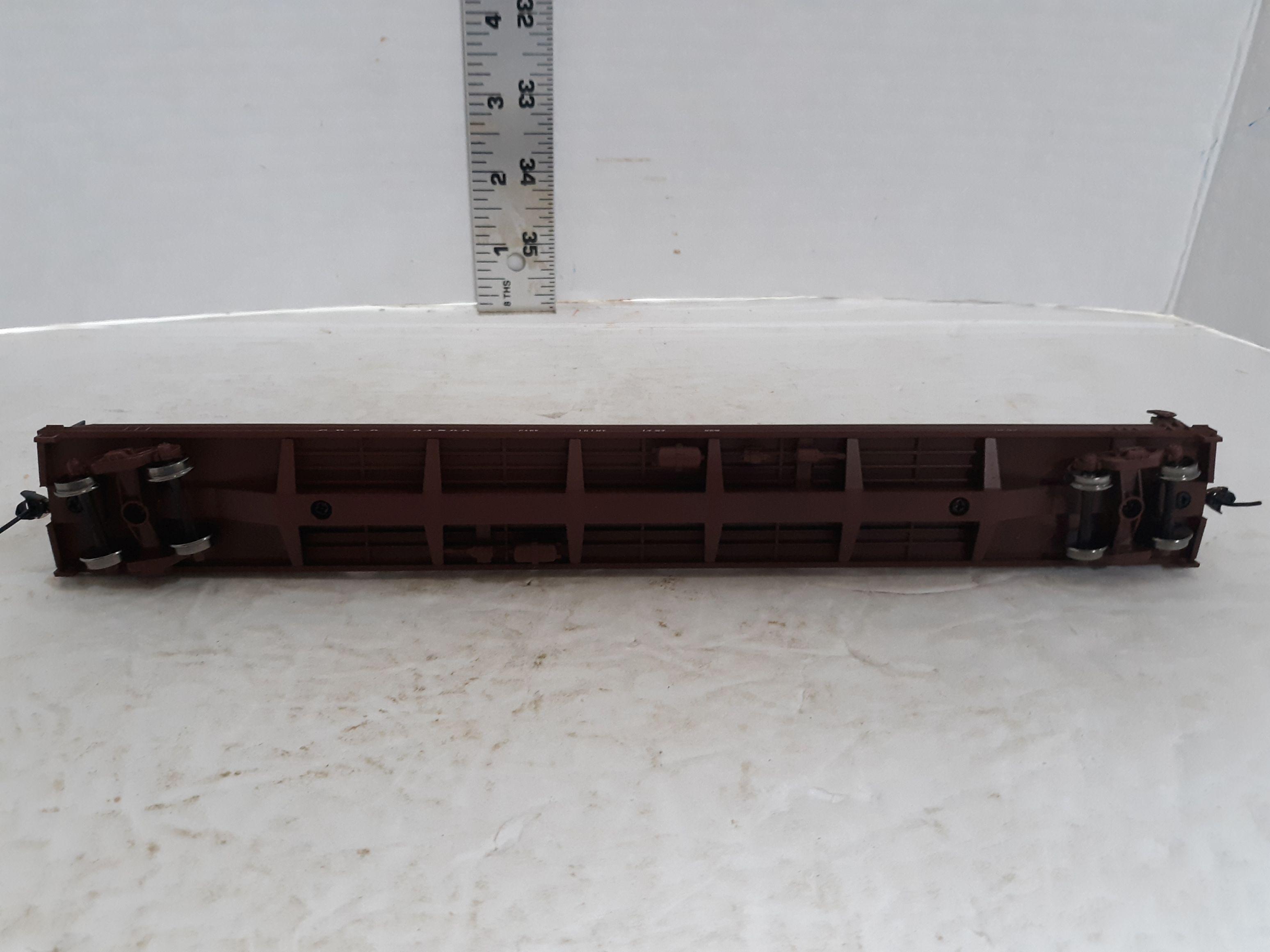 HO Scale, Walthers Mainline, 75' Pback Flatcar, Chic, Burlington , Quincy, WAL9105201