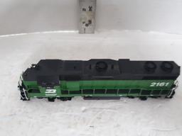 HO Scale, Atlas Model, Burlington Northern, 8953 GP-38 Locomotive, DCC AD 2161