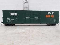 HO Scale, Kit Classics in box, Tropicana, SXT1015