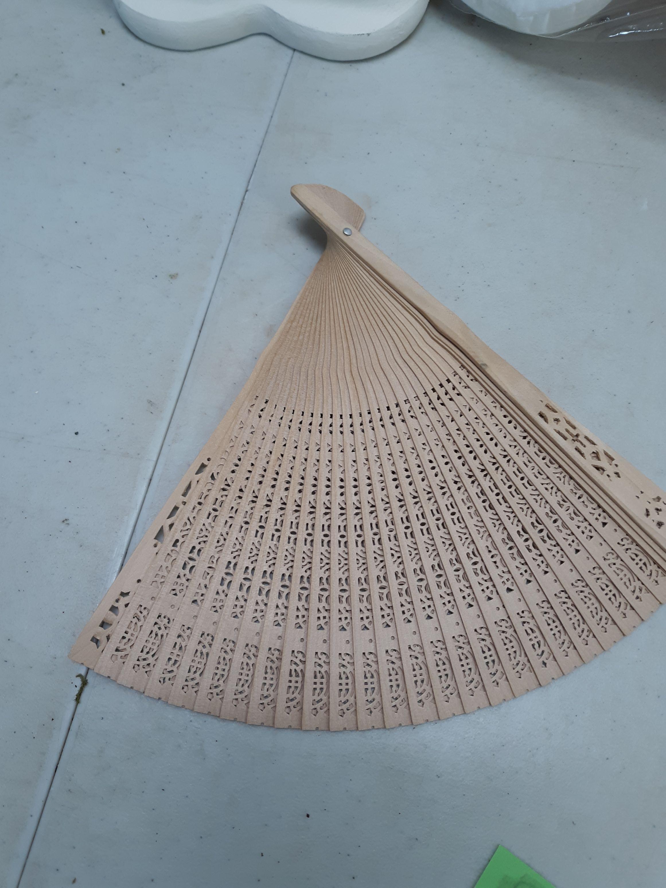 neck support pillow, bamboo fan, heart slat holder