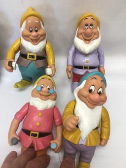 Vintage Walt Disney's 7 Dwarfs Figures/Made in Thailand