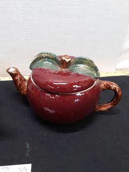 Apple Teapots