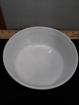 Anchor Hocking Pie Plate, Clear plate, White ceramic bowl