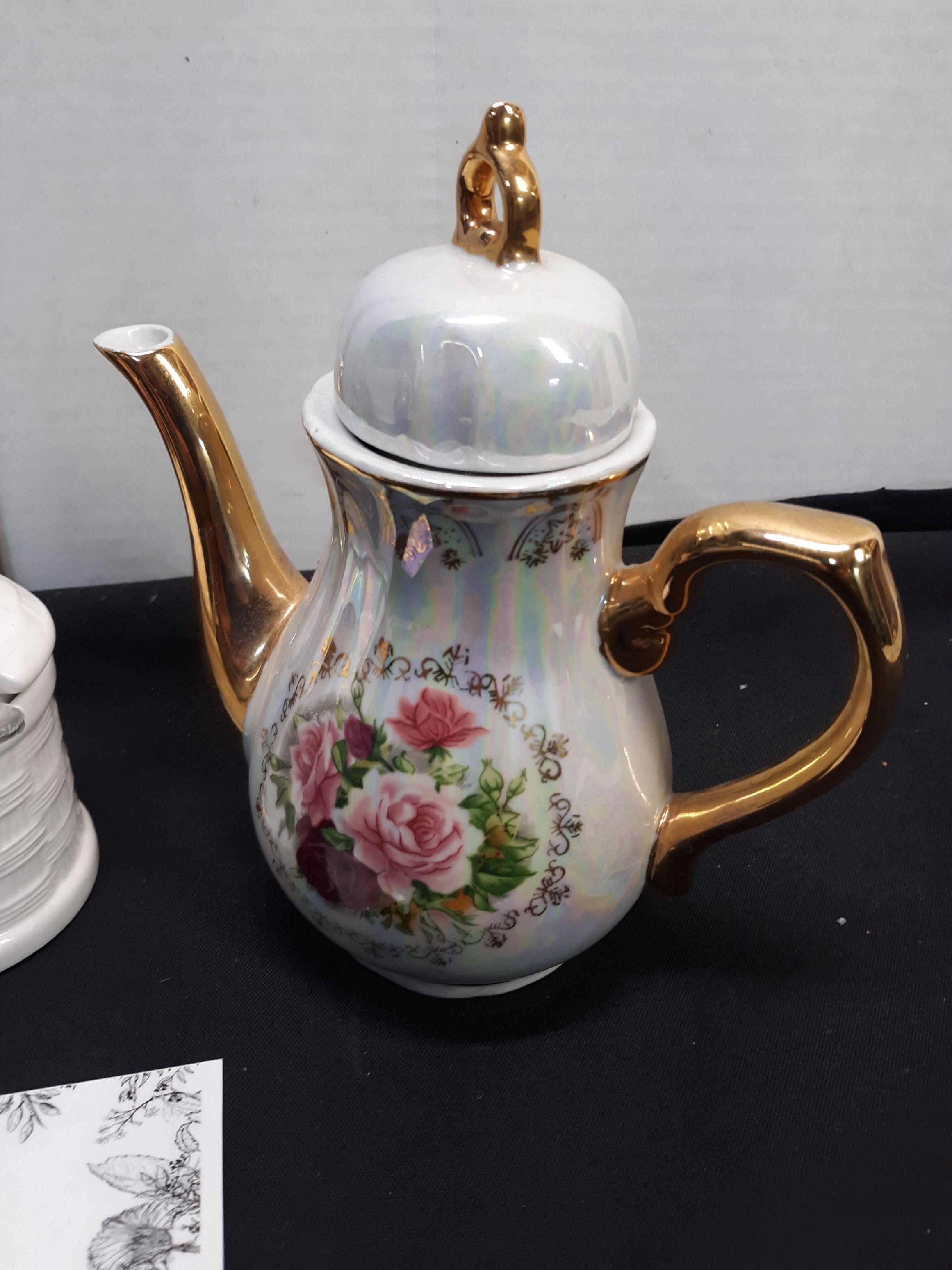 Jar w/Lid w/painted pine cones, jelly server, Deocrative Tea Pot