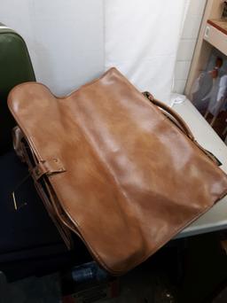 Hard case green suitcase, 2 garment bags