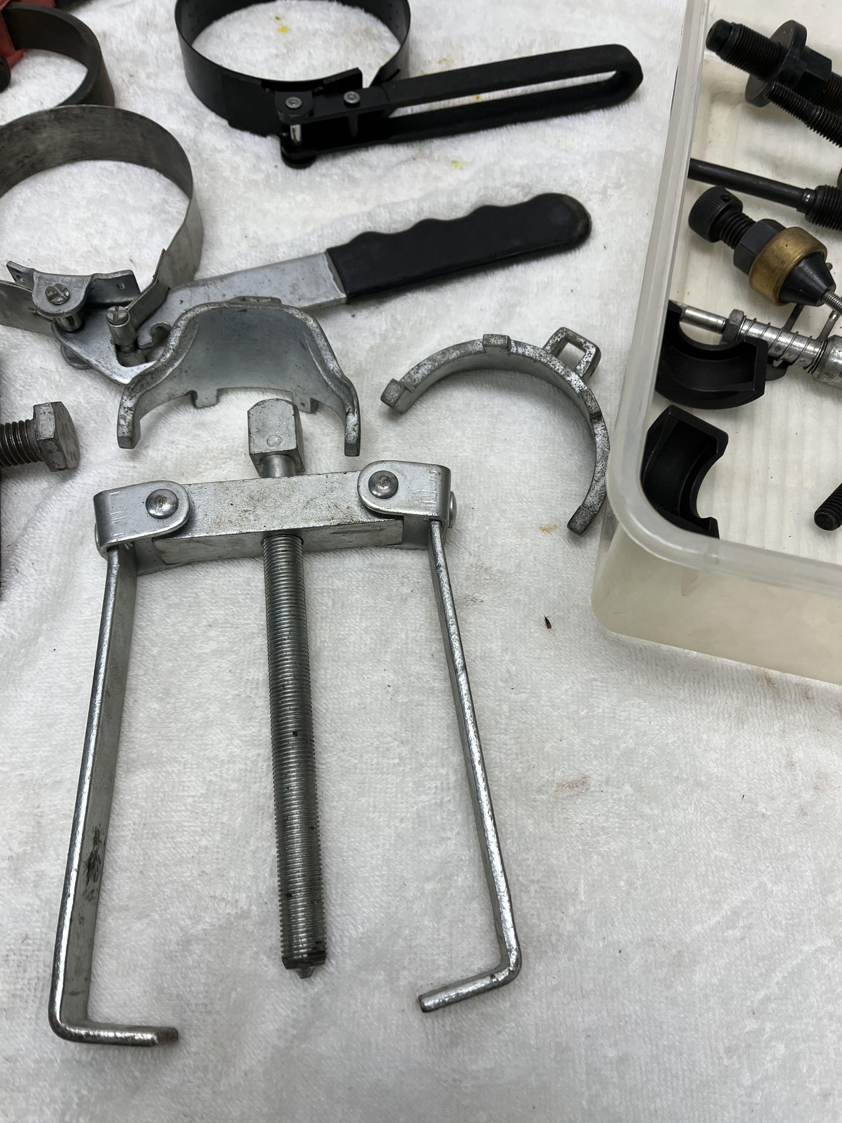 Small Tote Full/Oil Filter Wrenches, Pulley Pullers, ETC
