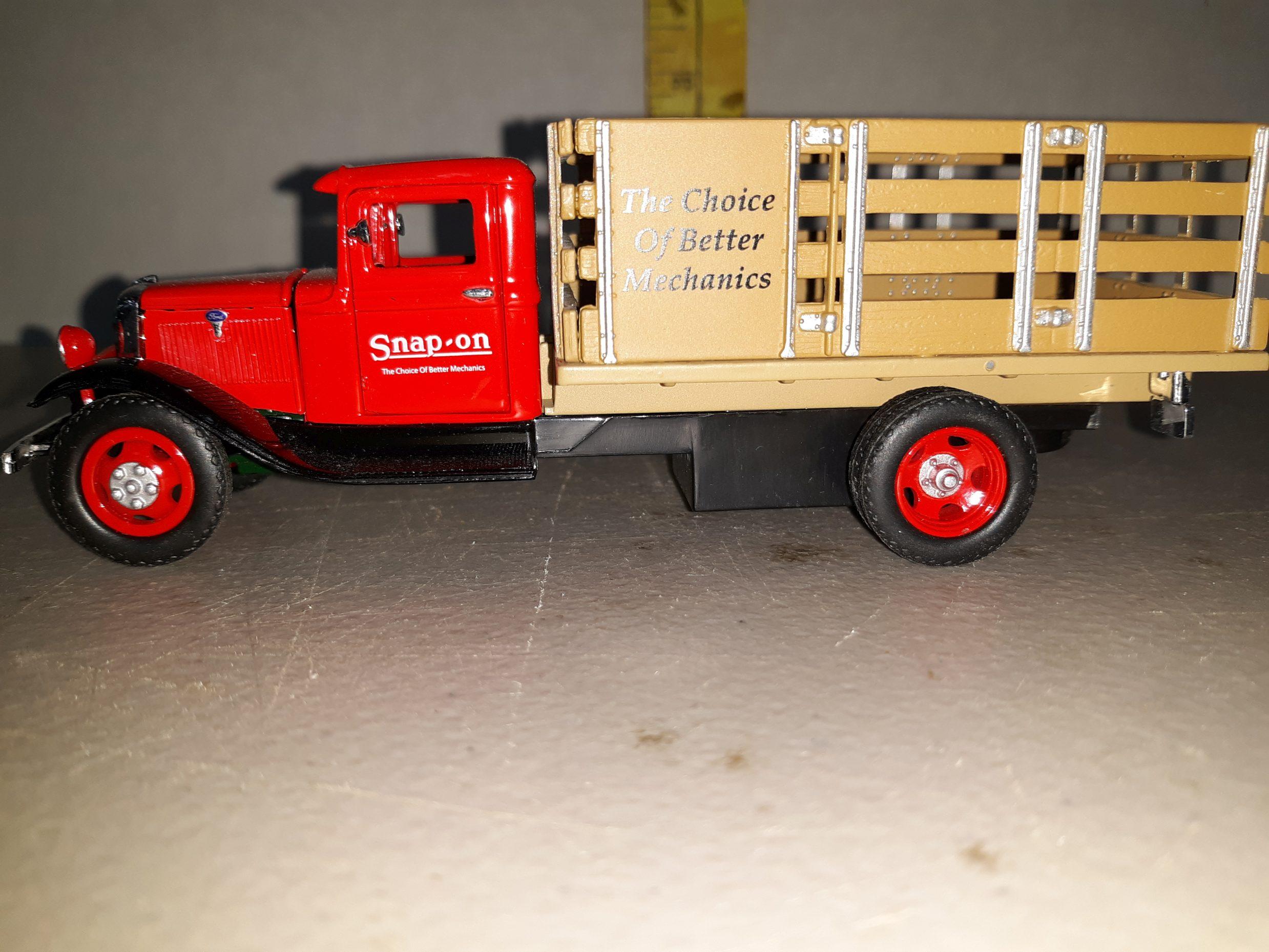 Snap-On Truck, Laing Crane