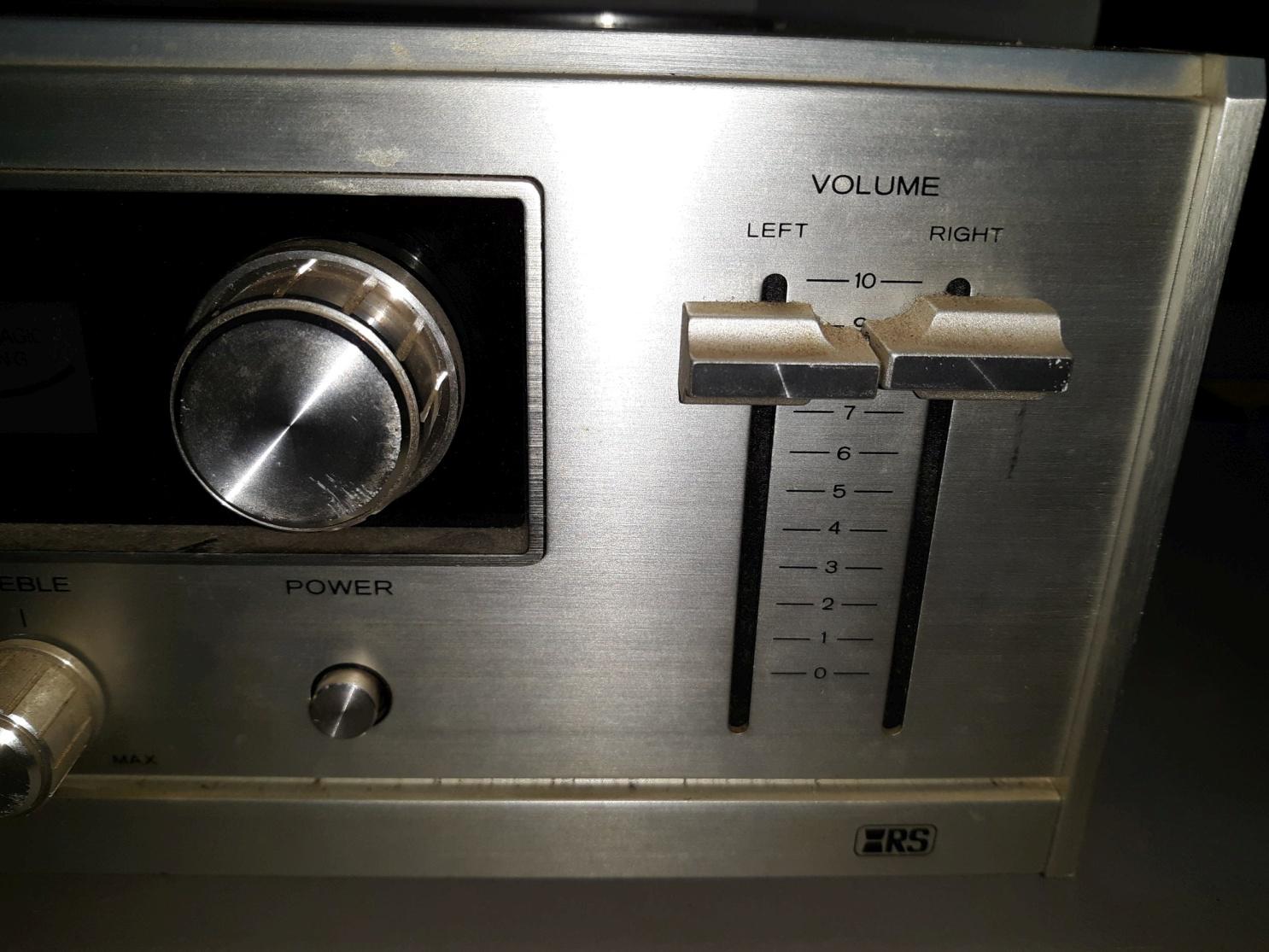 Realistic AM/FM Stereo Receiver, powers on