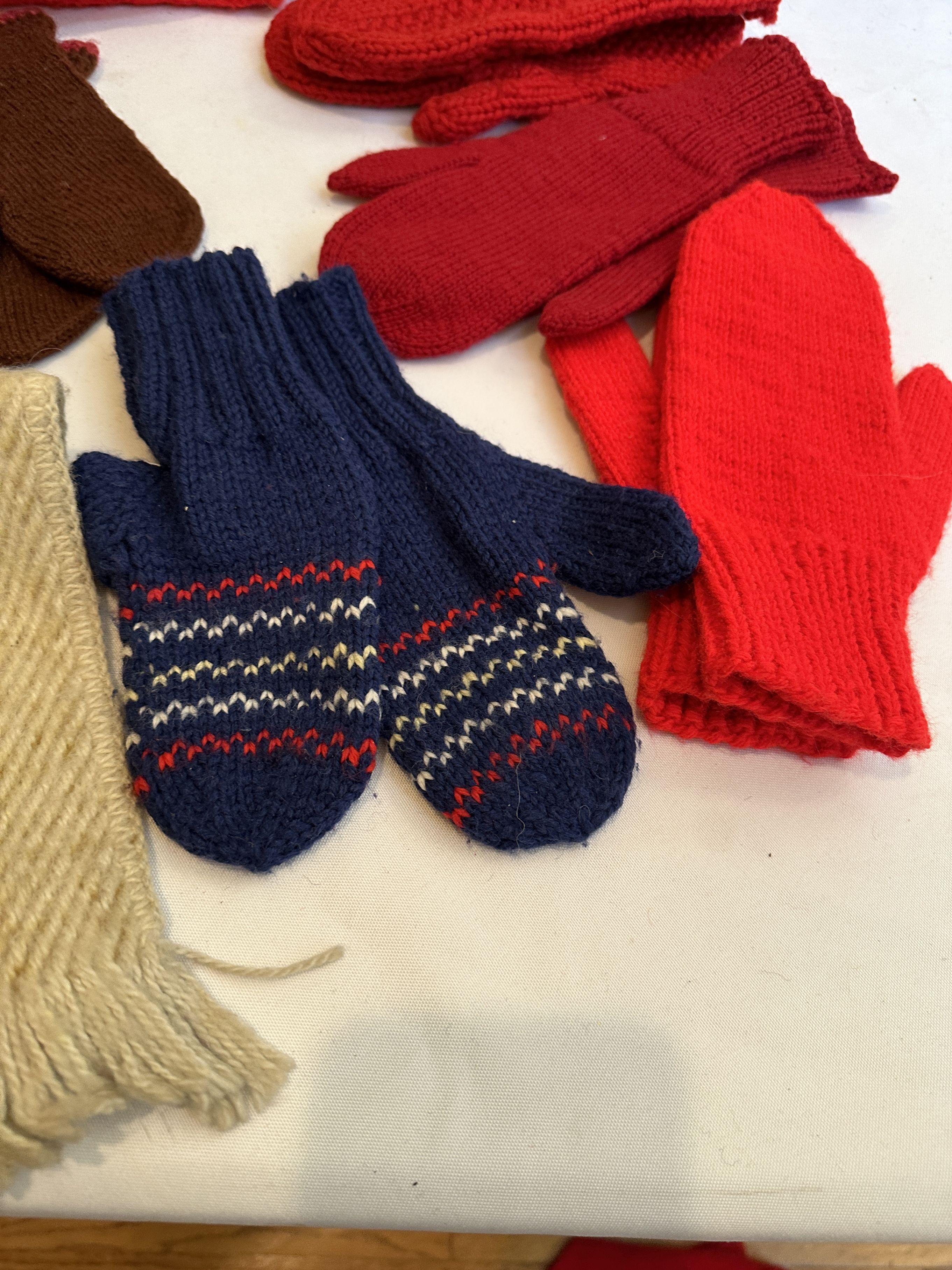 Box Lot/Kids Mittens, Hats, Scarfs, ETC