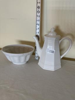 Made In England Bowl/White Pitcher