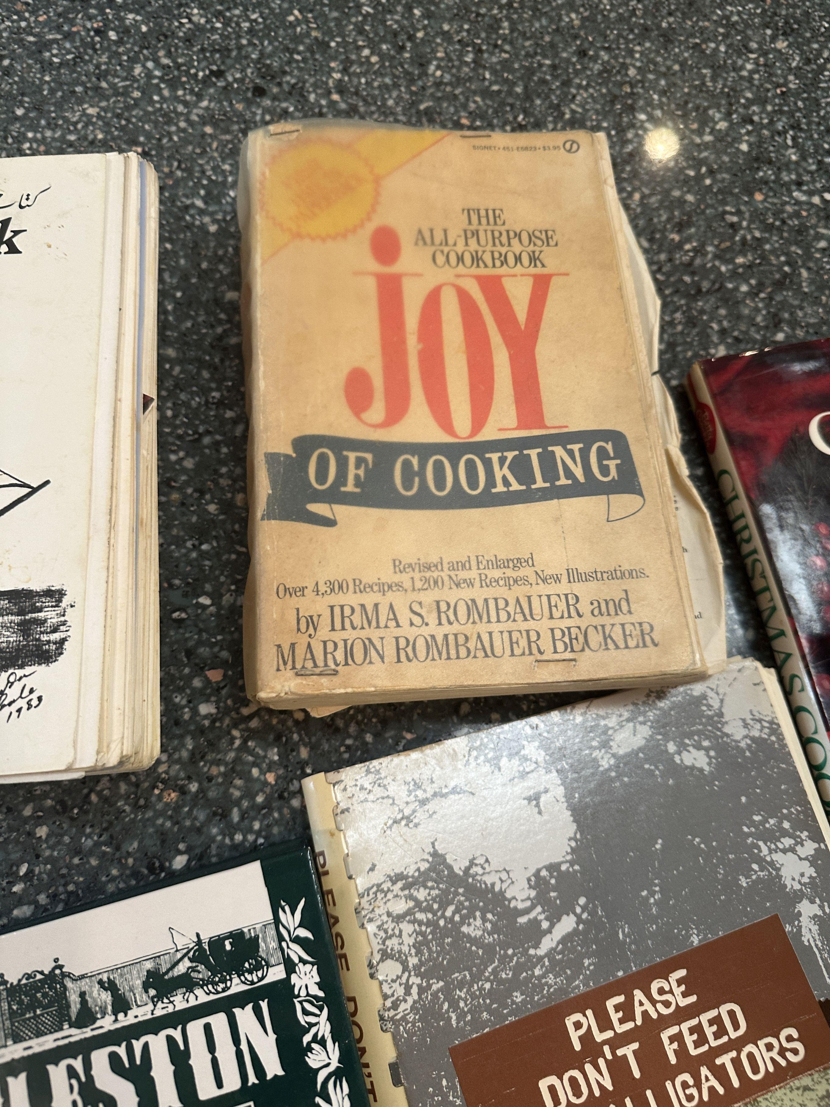 Box Lot/Vintage Recipe Books