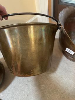 Box Lot/Brass & Copper Décor Buckets