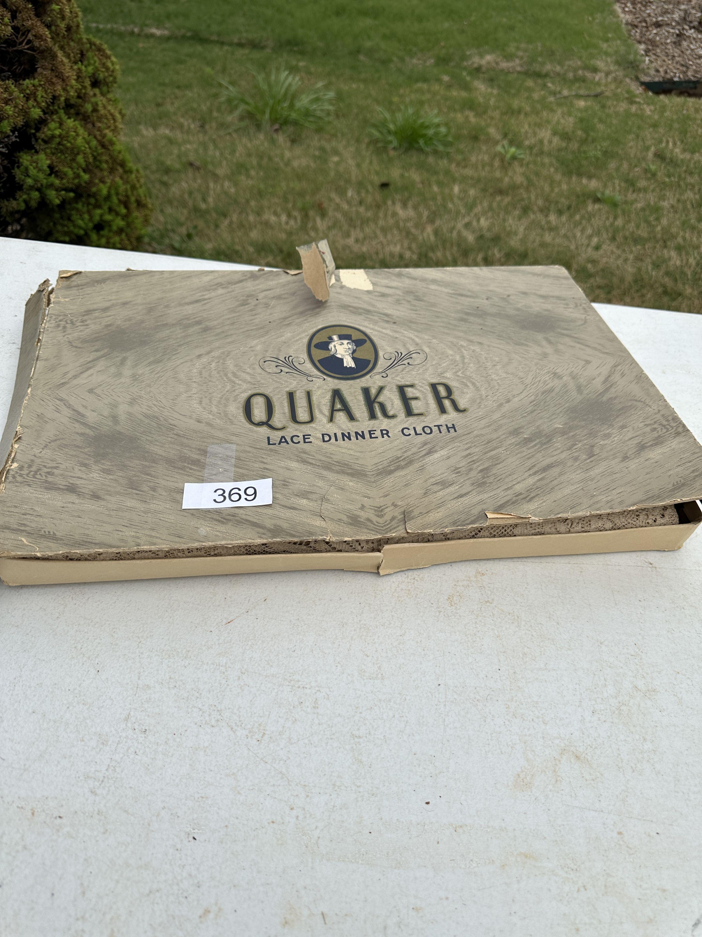 Vintage Quaker Dinner Cloth/72in X 108in