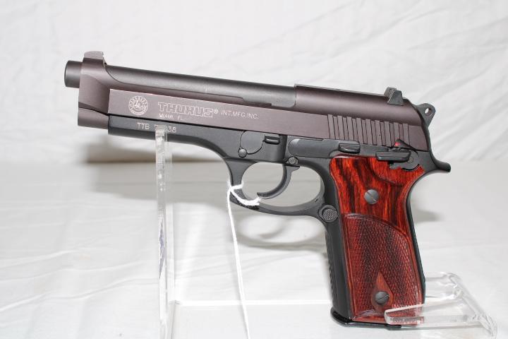 Taurus "PT 92 AF" 9mm Pistol w/2 Magazines and Box