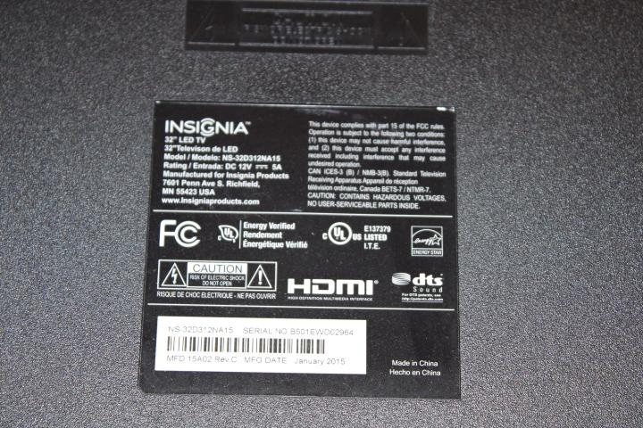 Insignia 32" LED Flat Screen TV w/Remote