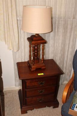 2 American Drew Night Stands w/Lamps