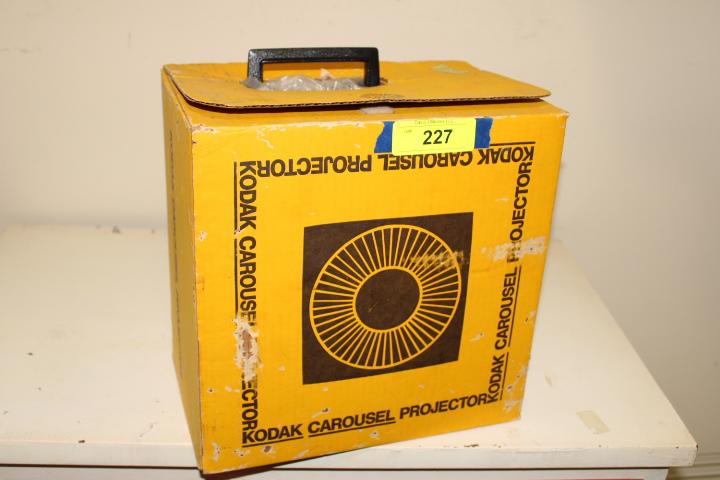 Kodak Carousel Projector w/Several Carousels