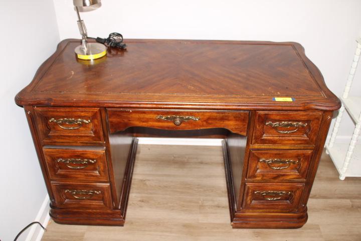 Wooden Executive Style Desk w/6 Drawers
