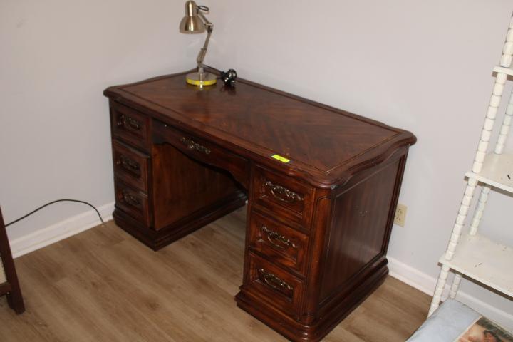 Wooden Executive Style Desk w/6 Drawers